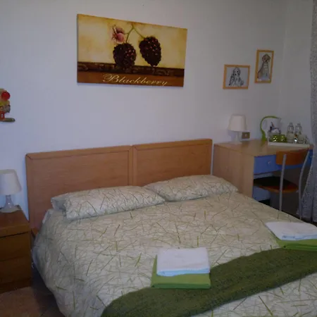 Lo Scoiattolo E La Noce 2* Stresa